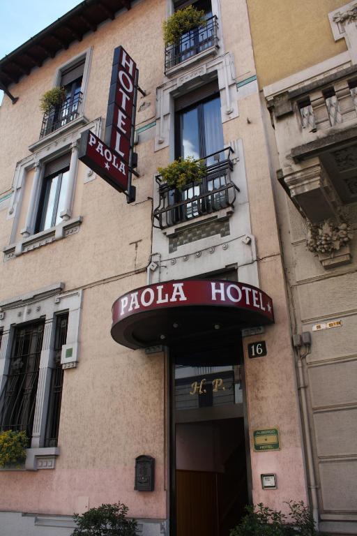 Hotel Paola Milão Exterior foto